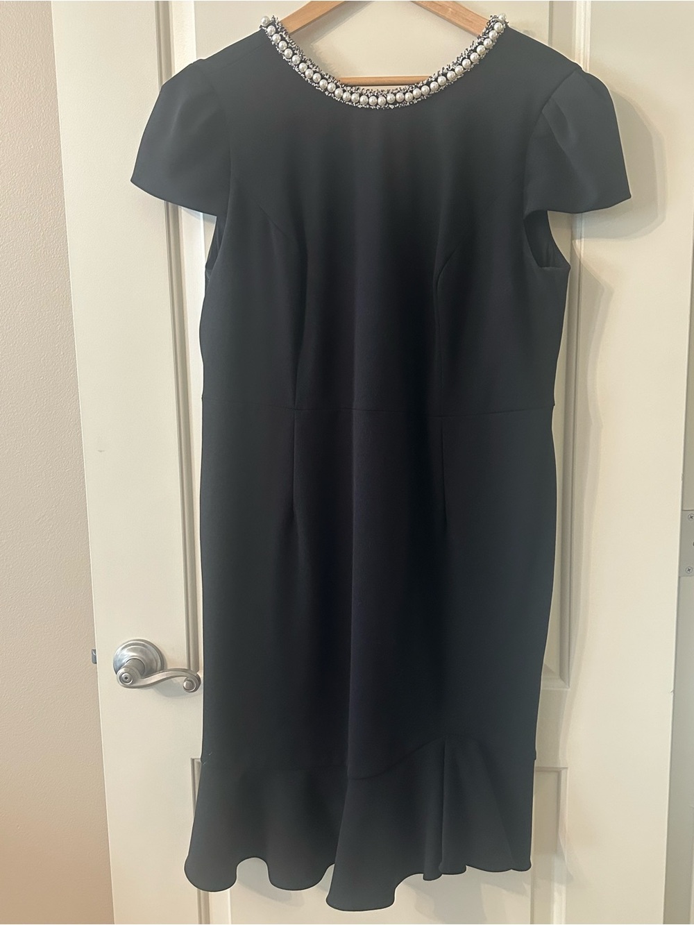 Betsy Johnson Black Pearl-Embellished Neckline Cap-Sleeve Dress 14W